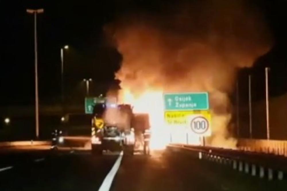 IZGOREO KAMION PUN ČOKOLADE: Posle eksplozije, vatrena stihija u potpunosti progutala vozilo kod Slavonskog Broda