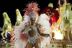 KORONA OTKAZALA ČUVENI KARNEVAL U RIJU: 1. zaraženi otkriven dan posle karnevala! Brazil od tad postao 3. na svetu po obolelima!