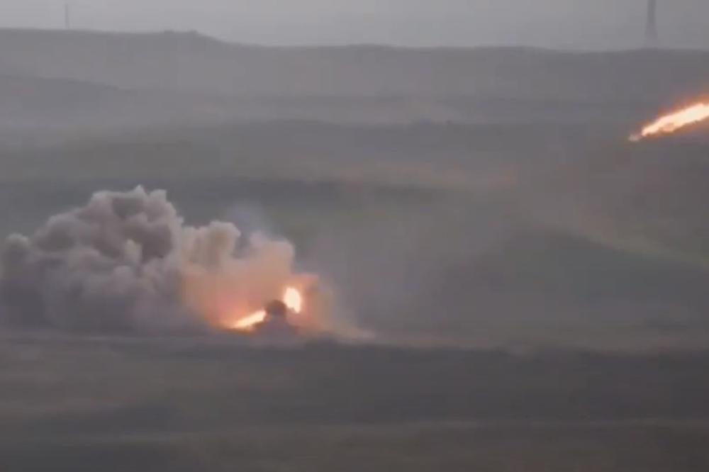 GORI KAVKAZ, MIR NIJE NI BLIZU! Jermenija: Uništen je azerbejdžanski teški raketni lanser TOS-1A! (VIDEO)