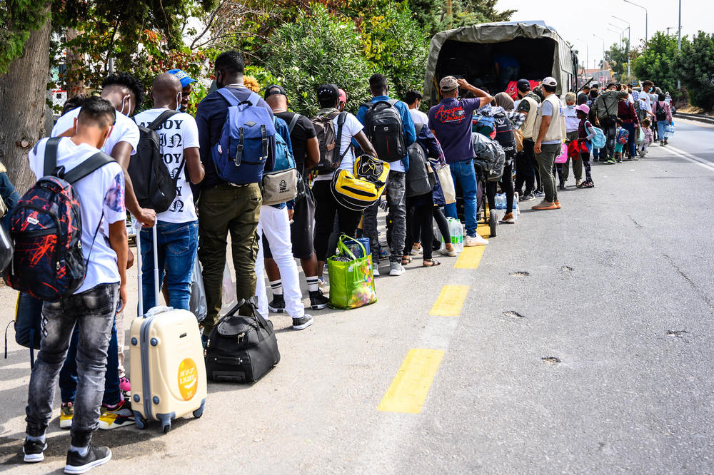 GRČKA: Tražimo fer raspodelu migranata po EU ili sve propada!
