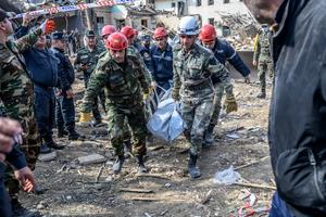 LJUDI GINU I PORED DOGOVORENOG PRIMIRJA: Najmanje 7 mrtvih i 33 ranjena u napadu na azerbejdžanski grad Gandža!
