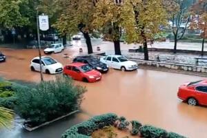 NEVREME PROTUTNJALO HRVATSKOM: Palo već 60 litara kiše, Istra pod vodom (VIDEO)
