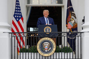 TRAMPOV TEST NA KORONU JE NEGATIVAN: Lekar Bele kuće poručio da predsednik SAD nije zarazan za druge