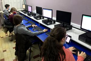 Novi informatički kabineti u 20 osnovnih škola i u ovoj školskoj godini