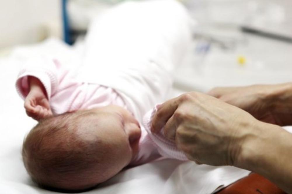 ZBOG VIRUSA ITALIJANKA POBEGLA OD SVOG DETETA: Beba koju je zbog korone majka napustila u bolnici se oporavila