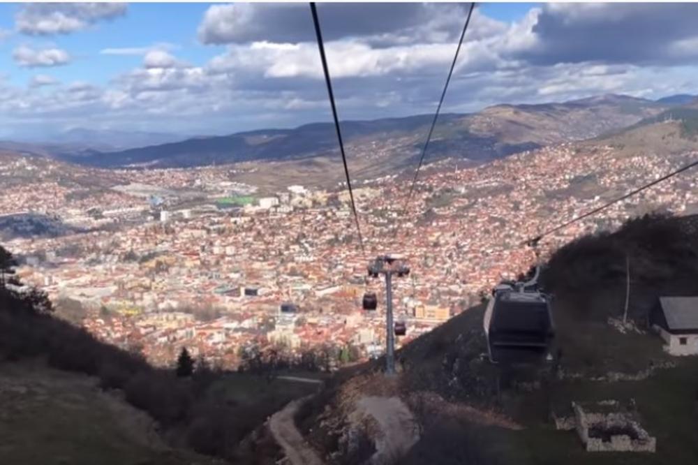 MANI KORONU, DAJ ŽIČARU: Sarajevski penzioneri i pored epidemije nisu propustili besplatnu vožnju! (VIDEO)