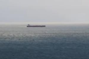 EPILOG INCIDENTA U OMANSKOM ZALIVU: Otmičari napustili brod kod obala UAE, Teheran negirao umešanost