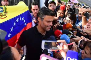 LOPEZ TAJNO NAPUSTIO VENECUELU Opozicionar stigao u Madrid, vlasti u Karakasu besne! Pljušte optužbe: Ti potezi su neprihvatljivi