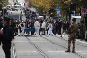 PODRŠKA FRANCUSKOJ POSLE BRUTALNOG NAPADA U NICI Lejenova: Ujedinjeni smo u borbi protiv varavarizma i fanatizma! Rute: Niste sami