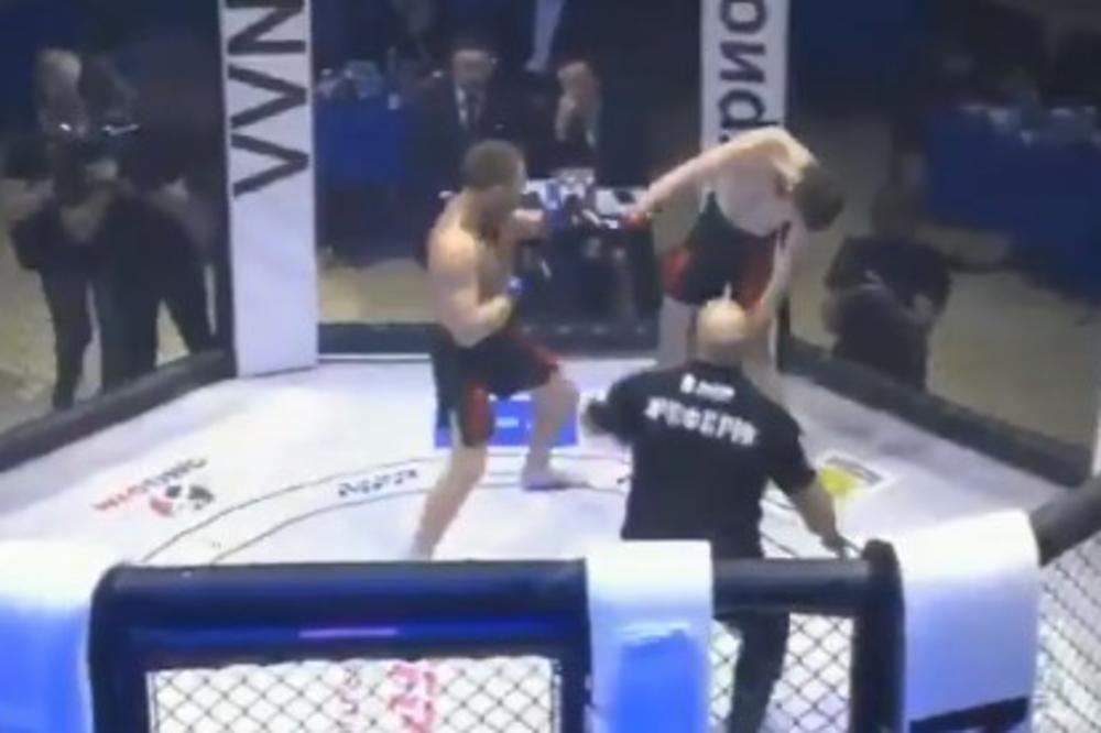 NEVIĐENO U ISTORIJI MMA: Rus brutalno nokautiran, onesvestio se od siline udarca, ali ostao da nogama! VIDEO