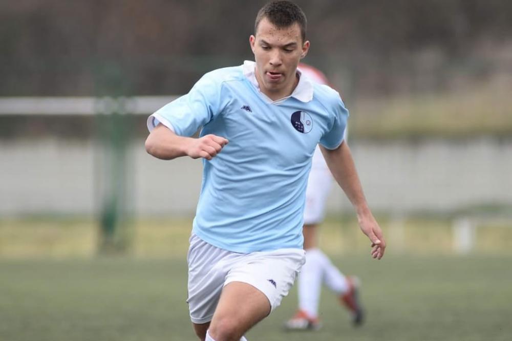 EKSPLOZIVNOST ZA VELIKA DELA: Filip Maksimović ima samo 18 godina i velika je nada srpskog fudbala! VIDEO