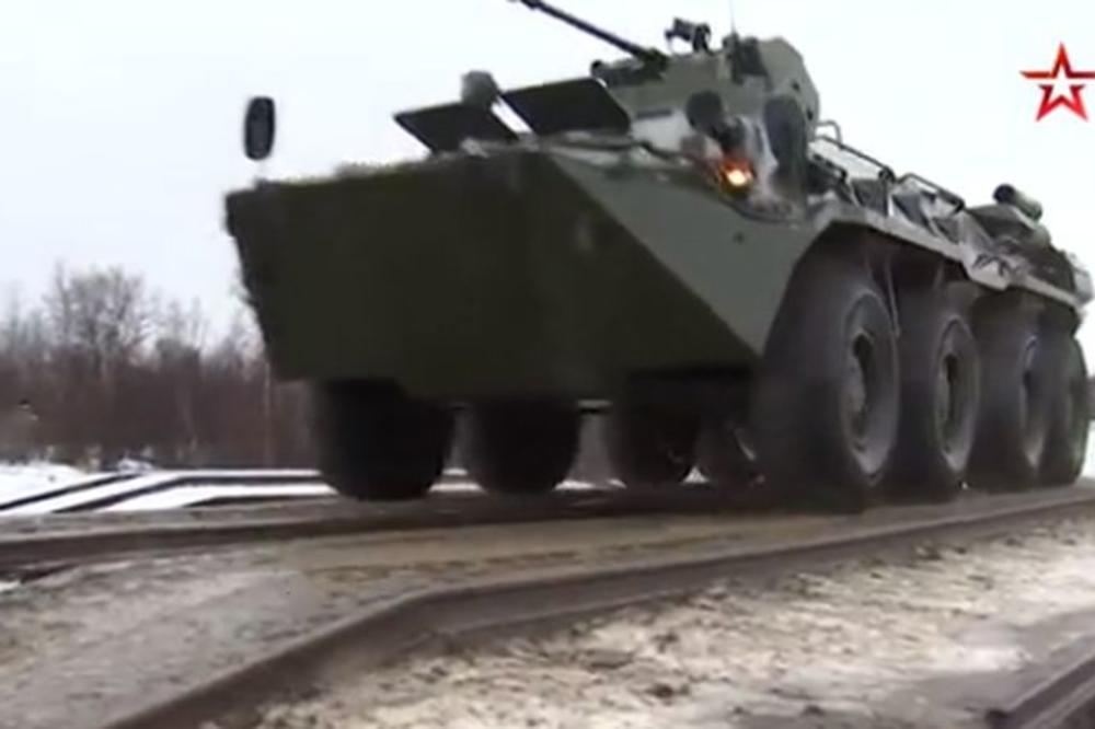 MOĆNA SEVERNA FLOTA: Ruski marinci nisu štedeli municiju ni oklopne transportere! Pokazali su šta znaju (VIDEO)