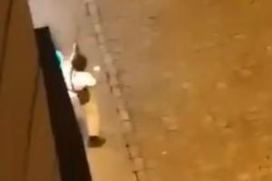 UŽAS U BEČU: Pogledajte teroristu kako puca, ovako je počelo krvoproliće ispred sinagoge (VIDEO)