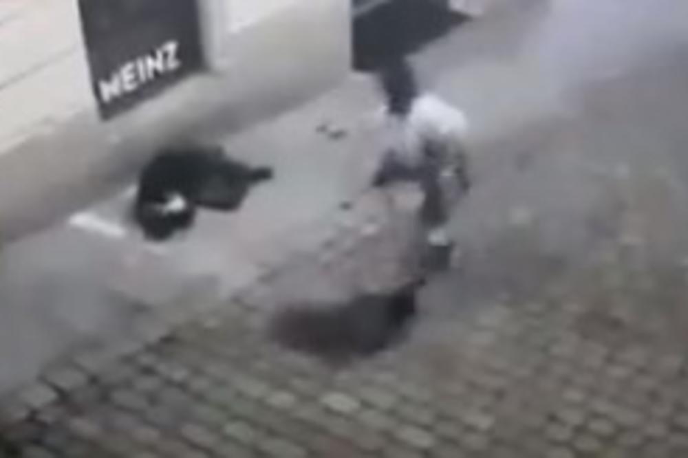 STRAVIČAN SNIMAK IZ BEČA: Terorista ranjava mladića, a onda ga OVERAVA (UZNEMIRUJUĆI VIDEO)