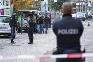 NOVI DETALJI TERORISTIČKOG NAPADA U BEČU: Policija eksplozivom provalila u stan napadača, centar grada proglašen CRVENOM ZONOM