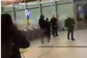 TERORISTI I U HOLANDIJI? Vlasti evakuisale železničku stanicu zbog sumnjive situacije u vozu! (VIDEO)