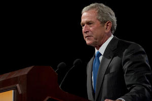 SAD PREKRŠILE OBEĆANJE DA SE NATO NEĆE ŠIRITI! Džordž Buš priznao: U Ukrajini radile američke biolaboratorije!