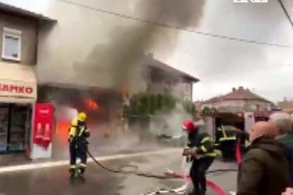 STRAŠAN PRIZOR U NOVOM PAZARU, VATRA GUTA RESTORAN: Pogledajte vatrogasce u munjevitoj akciji (VIDEO)