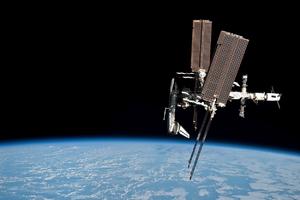 BEZOS PLANIRA IZGRADNJU SVEMIRSKE STANICE ZA TURISTE: Biće velika kao Međunarodna svemirska stanica i zvaće se ORBITALNI GREBEN