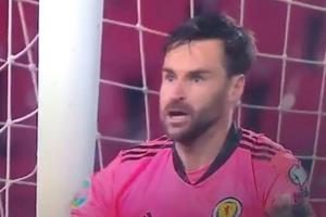 NEPROCENJIVO! Odbranio penal Mitroviću pa uradio OVO: O reakciji golmana Škotske BRUJI EVROPA! (VIDEO)
