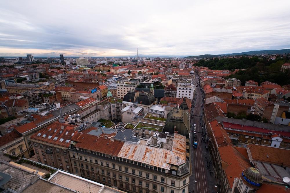 SKANDAL U HRVATSKOJ UOČI POPISA: Nepostojeće udruženje ovim plakatom poziva Srbe da se izjasne kao Hrvati?! (FOTO)