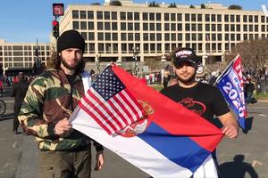 SRPSKA ZASTAVA USRED PROTESTA U VAŠINGTONU: Amerikanci podržavaju Trampa i VOLE SRBIJU! Evo i zašto (VIDEO)