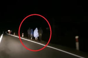 MIGRANTI KORISTE POLICIJSKI ČAS: Ulaze u Bihać po mraku u grupama, dok su građani u kućama! (VIDEO)