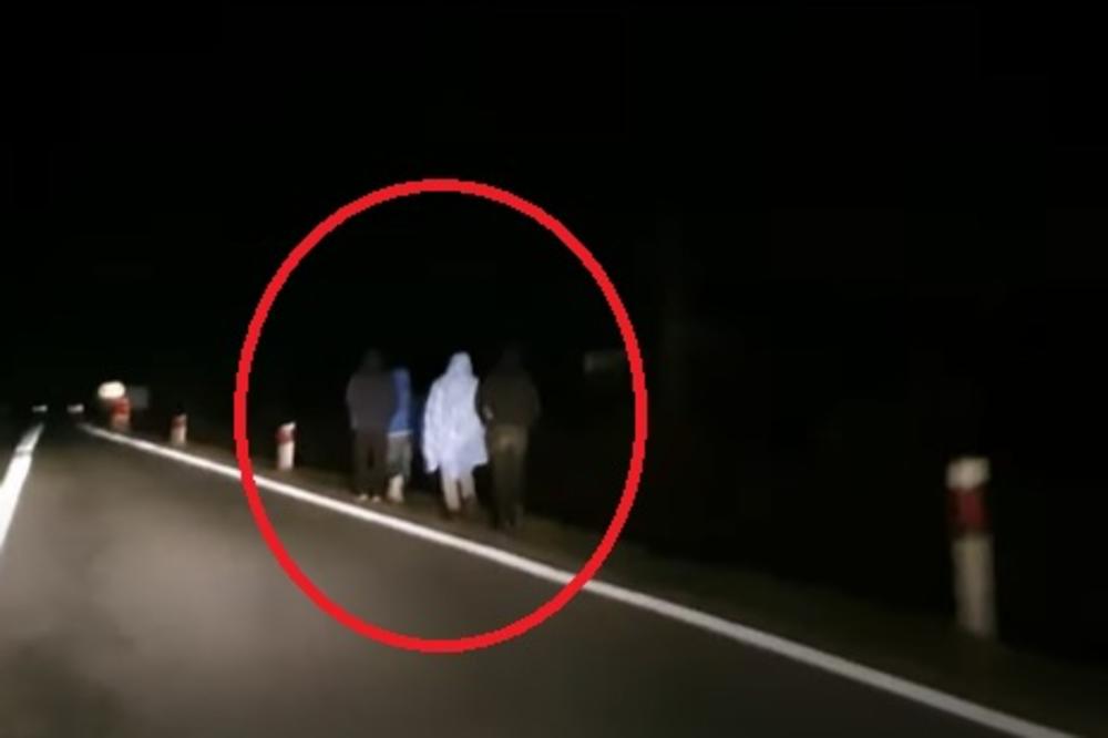 MIGRANTI KORISTE POLICIJSKI ČAS: Ulaze u Bihać po mraku u grupama, dok su građani u kućama! (VIDEO)
