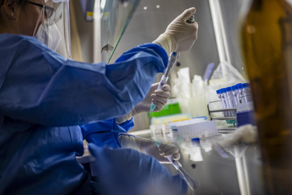 REVOLUCIONARNO OTKRIĆE NAUČNIKA: Istraživači pomoću NOVE TEHNIKE uspeli da unište 99 odsto ćelija raka u laboratoriji