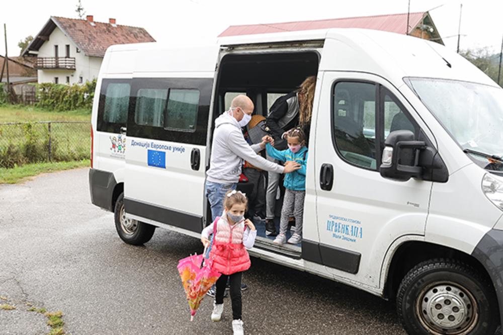 Crvenkapa do svakog malog deteta u Malom Zvorniku!