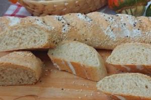 INTEGRALNI BAGET SA SEMENKAMA! Recept za hrskav i ukusan hleb koji će cela porodica obožavati!