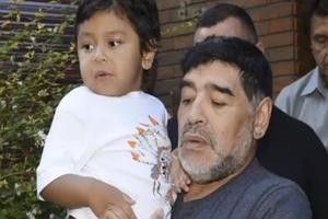REČI KOJE SLAMAJU DUŠU Maradona je nekoliko sati pred smrt poslao poruku OČUHU SVOG SINČIĆA!