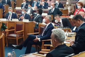 MEDOJEVIĆ: Vlada danas neće pasti, a zaslužila je; Skupština Crne Gore još nije počela sa raspravom