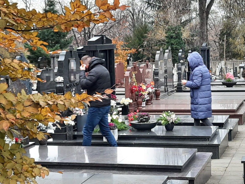 Ksenija Pajčin, groblje, rođendan