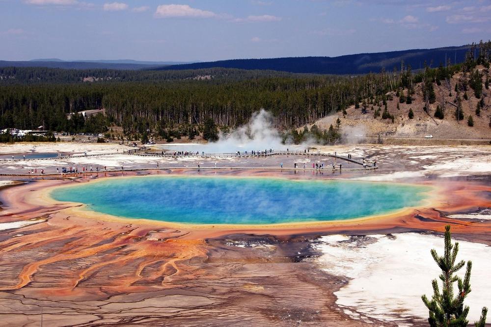 SUPERVULKAN SVE BLIŽI ERUPCIJI: Stručnjak za Jelouston objasnio kakvo je stanje magme ispod površine!