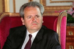 JEDAN DETALJ NIJE PRIKAZAN U SERIJI: Milošević se u noći kad je uhapšen javio medijima ovim rečima!