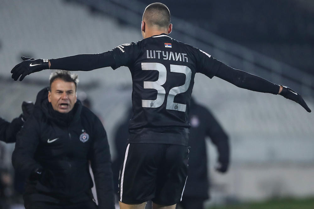 DŽONI ŠTULIĆ REŠIO DERBI U HUMSKOJ: Mladi napadač Partizana ušao sa klupe i doneo pobedu crno-belima protiv Čukaričkog! FOTO