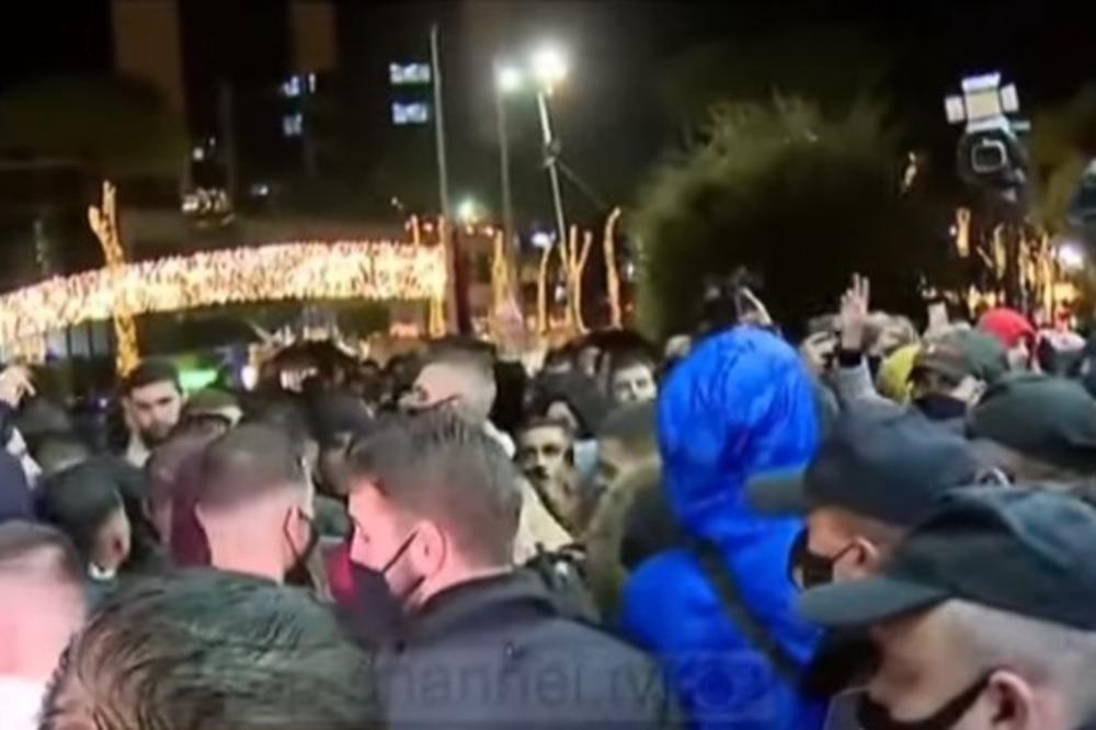NEMIRI U TIRANI ZBOG UBISTVA MLADIĆA: Demonstranti skoro provalili u zgradu Vlade, policija upotrebila suzavac! (VIDEO)