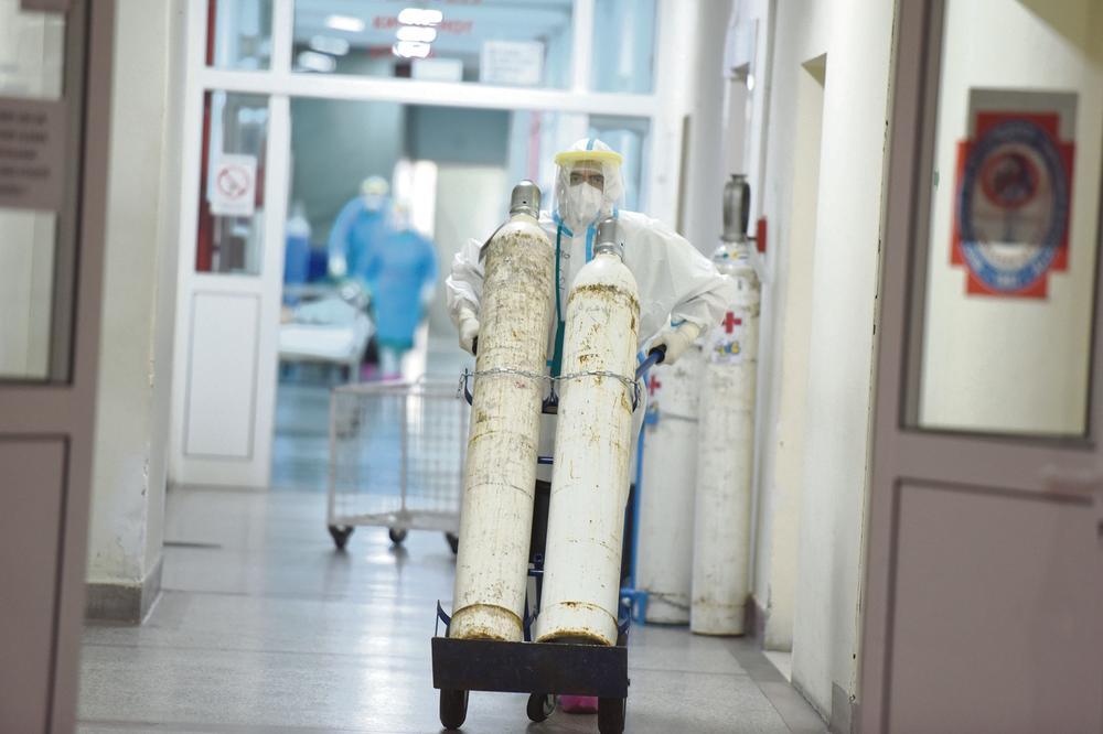OPŠTA BOLNICA U PROKUPLJU: Hospitalizovano 35 pacijenata, jedan preminuo