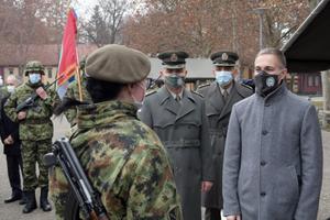 LEPE SLIKE IZ KASARNE: Više od 300 vojnika u Valjevu, Somboru i Leskovcu dalo reč da će uvek biti uz svoj narod