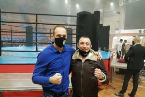 SPECIJALNI GOST NA MMA SPEKTAKLU U SREMSKOJ MITROVICI: Igor Rakočević došao da podrži svog prijatelja!