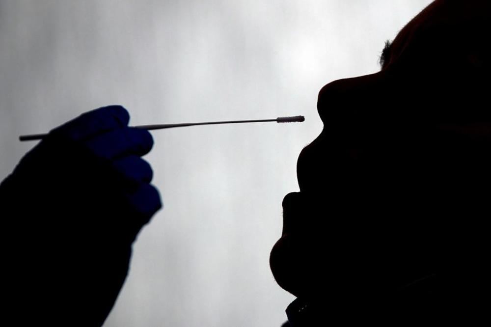AMERIČKI ZVANIČNICI UPOZORAVAJU: Testovi na koronu i sezonski grip nepouzdani, uzorci se moraju testirati i po nekoliko puta