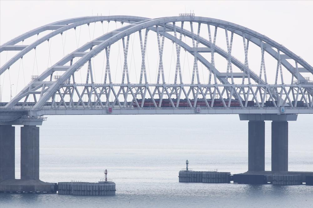 Na meti... Krimski most