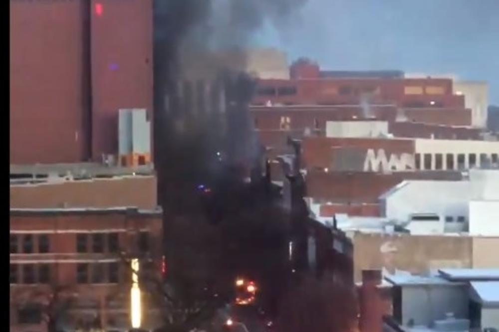 TRAGEDIJA NA BOŽIĆ U SAD: Zbog eksplozije kamioneta se srušila zgrada, nekoliko oštećeno! Evakuisano par blokova (VIDEO)