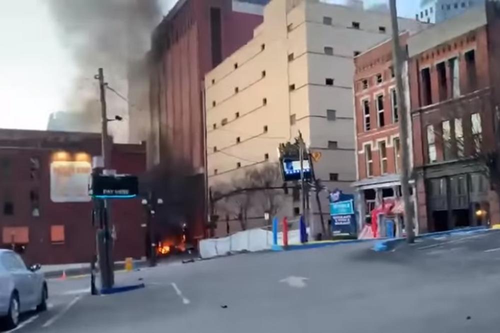 TERORISTIČKI AKT NA BOŽIĆ?Eksplozija u kojoj je srušena zgrada u Nešvilu po svoj prilici namerno izazvana! (VIDEO)