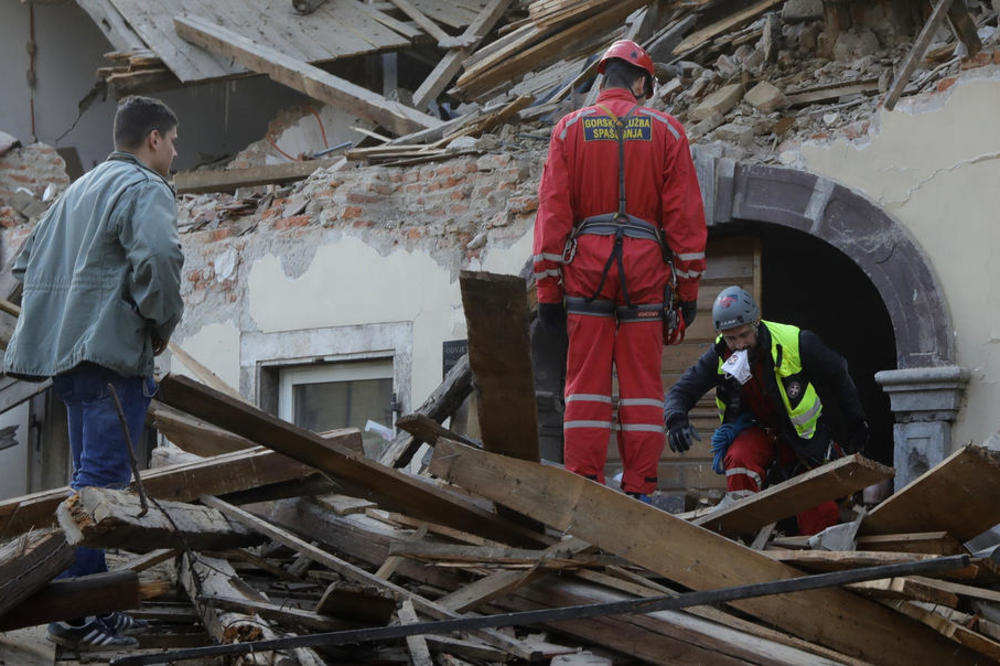 TLO NI JUTROS NE PRESTAJE DA SE TRESE! Novi zemljotresi pogodili Hrvatsku: Najjači je bio 4,8 po Rihteru, epicentar kod Petrinje