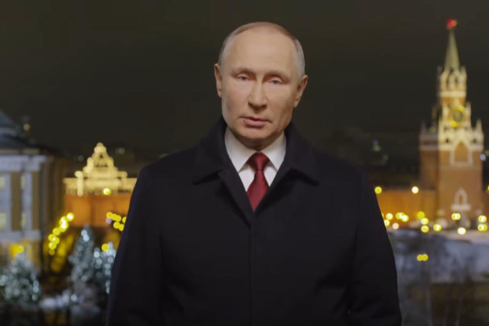 PUTIN NA LITURGIJU U HRAMU IZ 13. VEKA: Pogledajte kako je ruski predsednik dočekao Božić