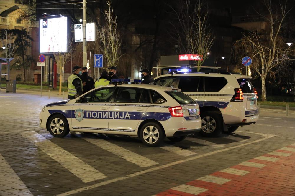 DROGIRANI VOZILI CENTROM BEOGRADA: Tokom noći privedena još 2 bahata vozača, jedan odbio da sluša NAREĐENJE POLICAJCA