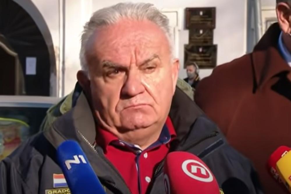 PETRINJCI OPTUŽUJU VLAST ZA NESTALIH 120 TONA GRAĐEVINSKOG MATERIJALA: Komentar gradonačelnika Dumbovića je sramotan!
