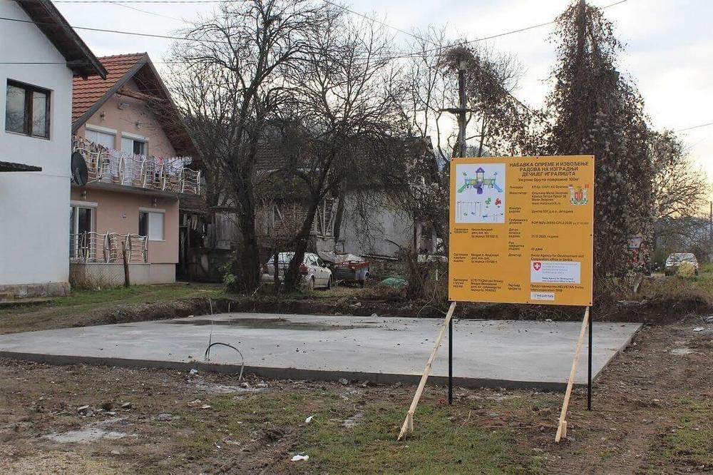 MALIŠANIMA NA RADOST, NAJLEPŠI POKLON ZA NOVU GODINU: 7 savremenih igrališta za decu gradi se baš ovde u Srbiji! (FOTO)